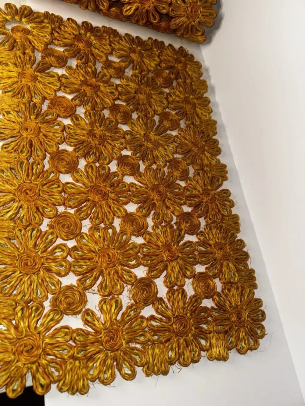 Vintage Woven Rattan Straw Flower Placemats Set 4 Yellow Daisy Retro Boho Table